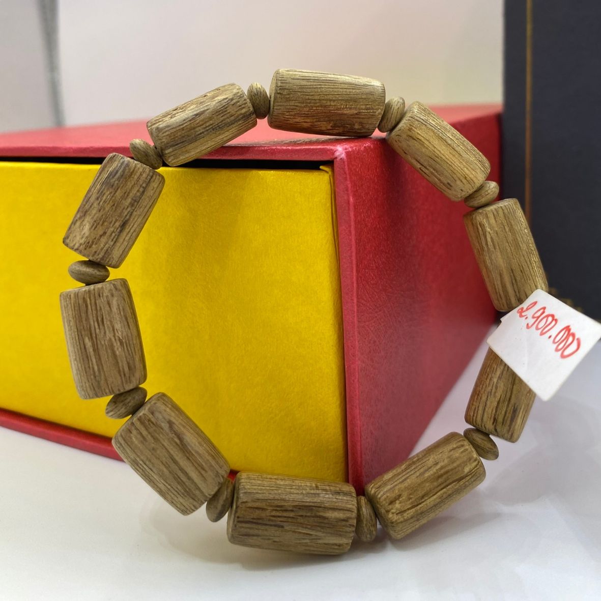 Vòng trầm hương tự nhiên Việt Nam 