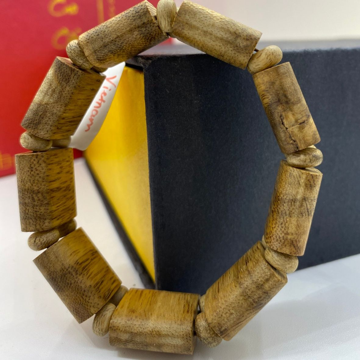 Vòng trầm hương tự nhiên Việt Nam 